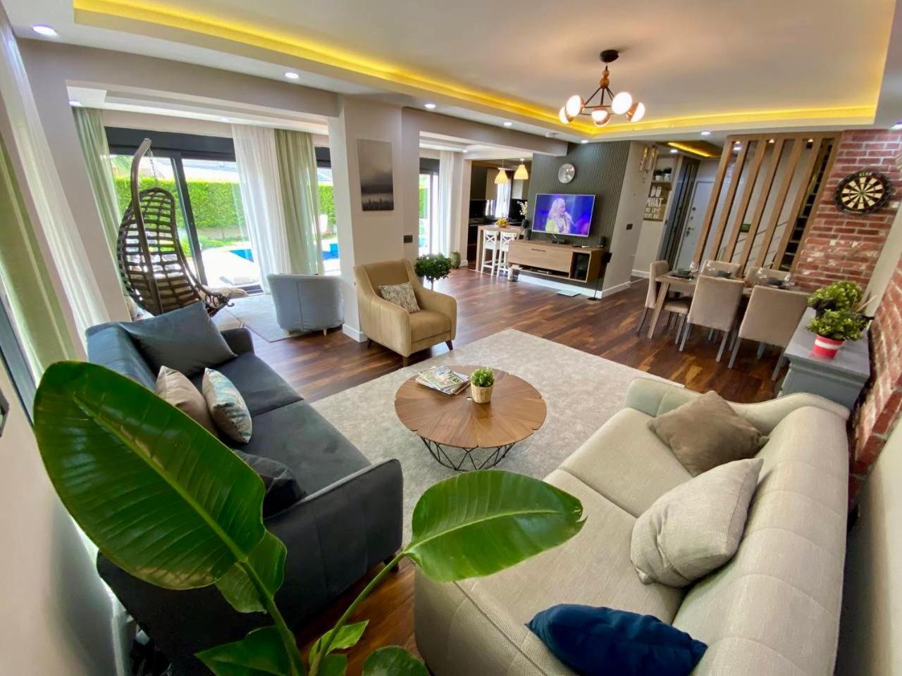 באלאק Villa Annabell1 With Swimming Pool And Jacuzzi, 3 Floors מראה חיצוני תמונה