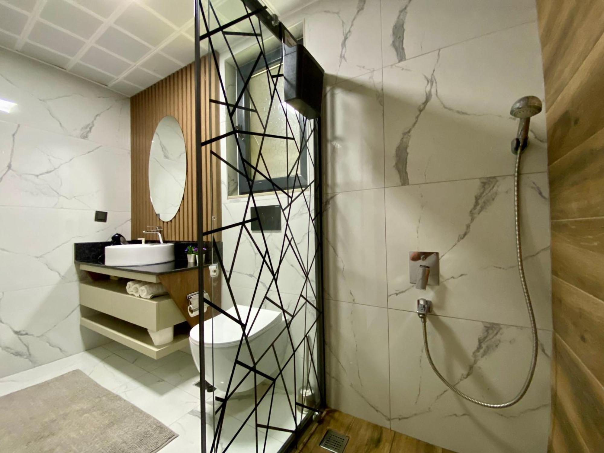 באלאק Villa Annabell1 With Swimming Pool And Jacuzzi, 3 Floors מראה חיצוני תמונה