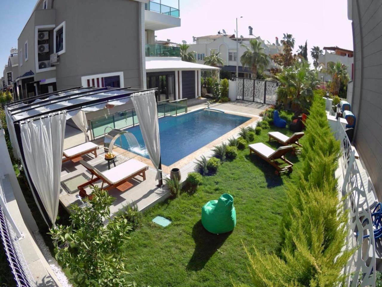 באלאק Villa Annabell1 With Swimming Pool And Jacuzzi, 3 Floors מראה חיצוני תמונה