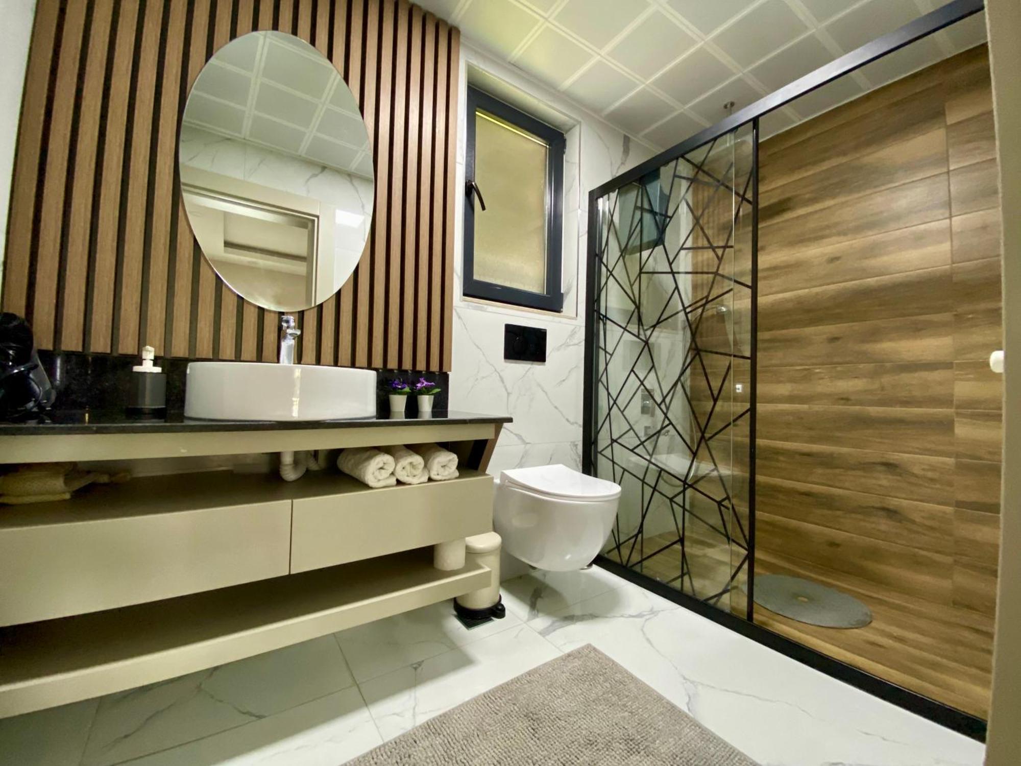 באלאק Villa Annabell1 With Swimming Pool And Jacuzzi, 3 Floors מראה חיצוני תמונה