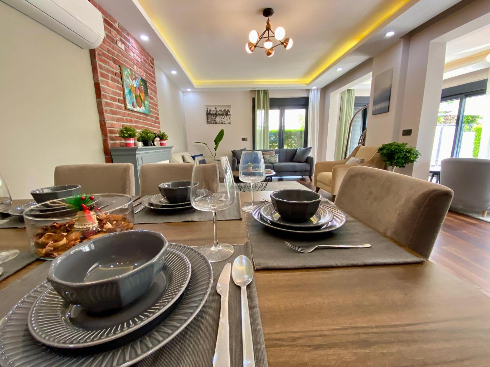 באלאק Villa Annabell1 With Swimming Pool And Jacuzzi, 3 Floors מראה חיצוני תמונה