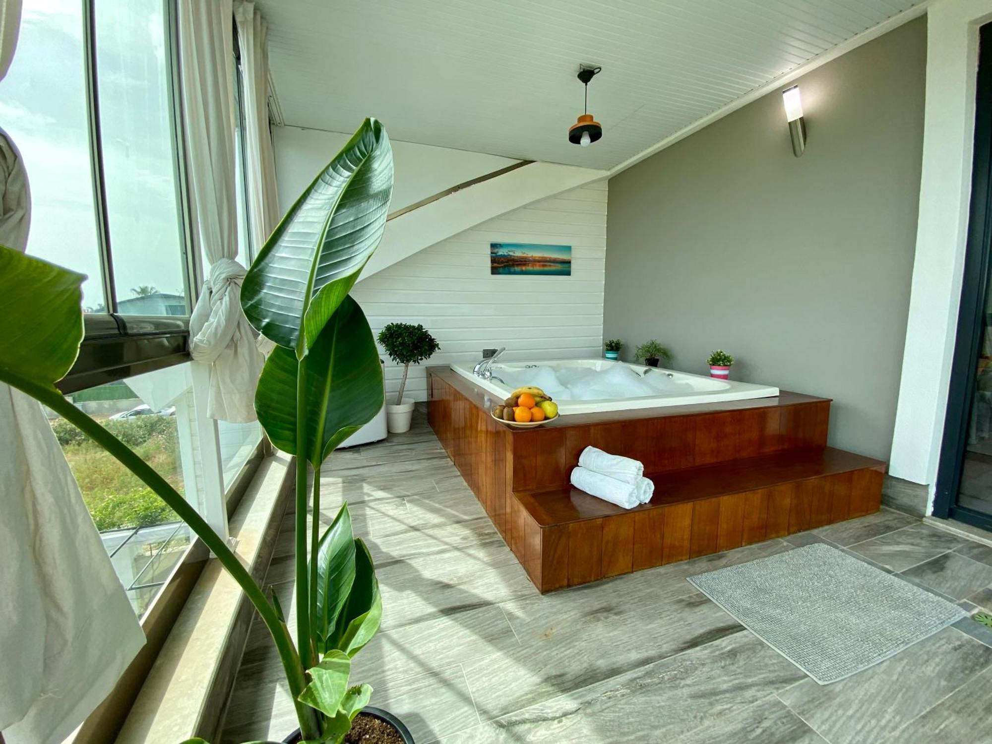 באלאק Villa Annabell1 With Swimming Pool And Jacuzzi, 3 Floors מראה חיצוני תמונה