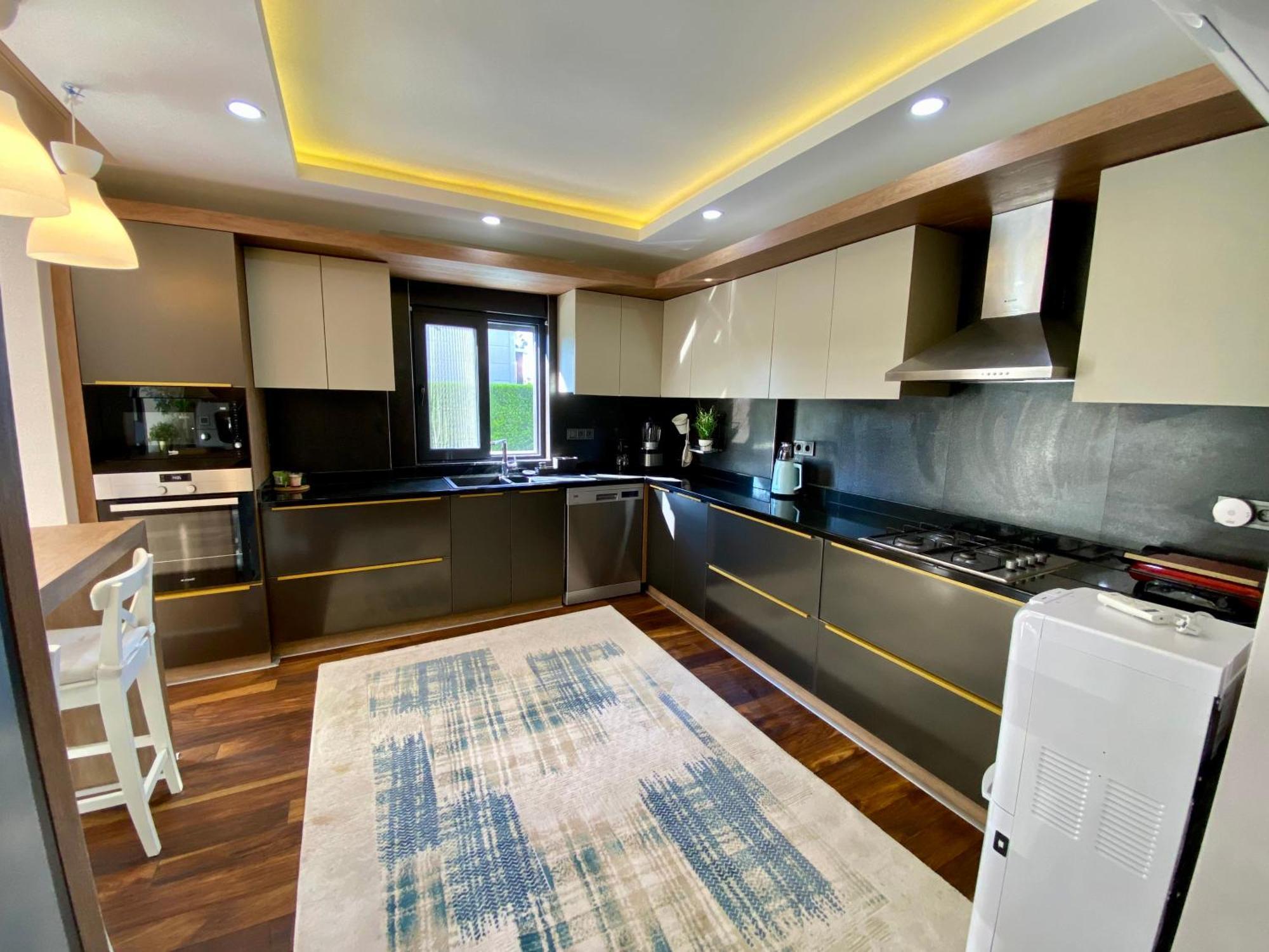 באלאק Villa Annabell1 With Swimming Pool And Jacuzzi, 3 Floors מראה חיצוני תמונה