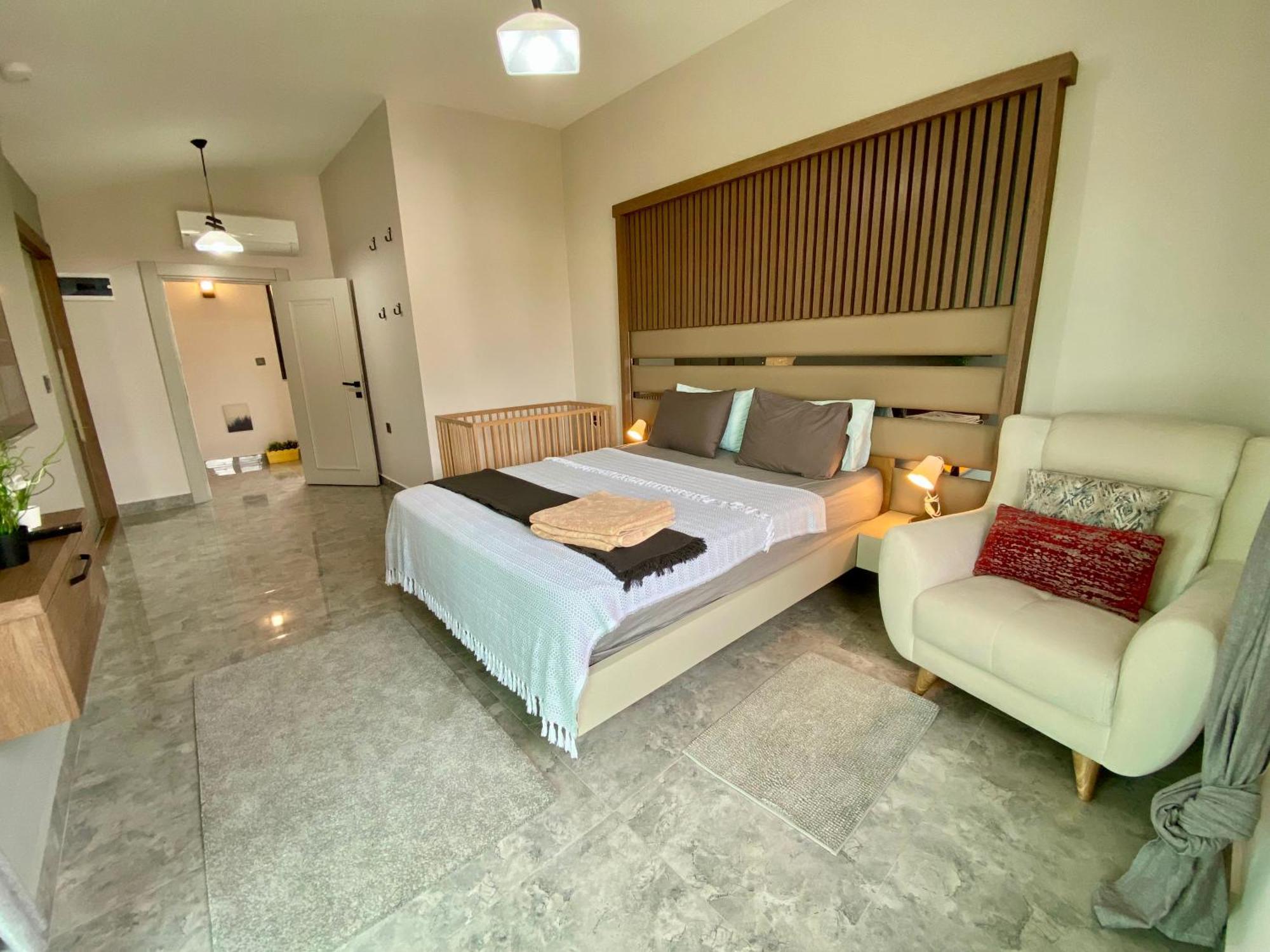 באלאק Villa Annabell1 With Swimming Pool And Jacuzzi, 3 Floors מראה חיצוני תמונה