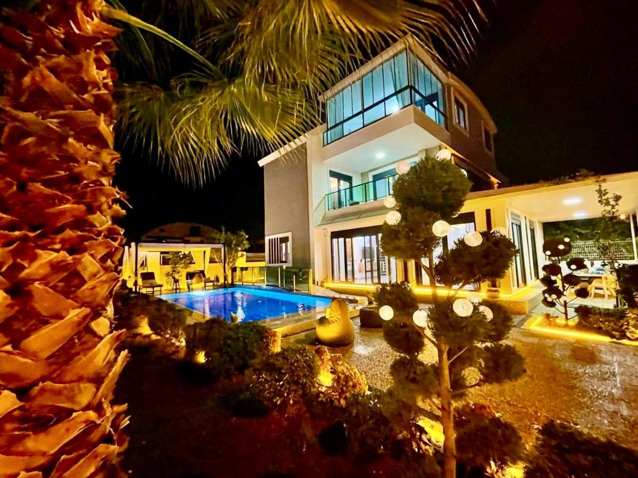 באלאק Villa Annabell1 With Swimming Pool And Jacuzzi, 3 Floors מראה חיצוני תמונה