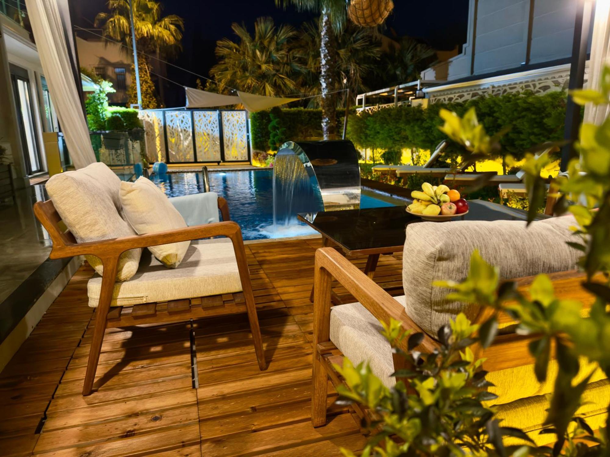 באלאק Villa Annabell1 With Swimming Pool And Jacuzzi, 3 Floors מראה חיצוני תמונה